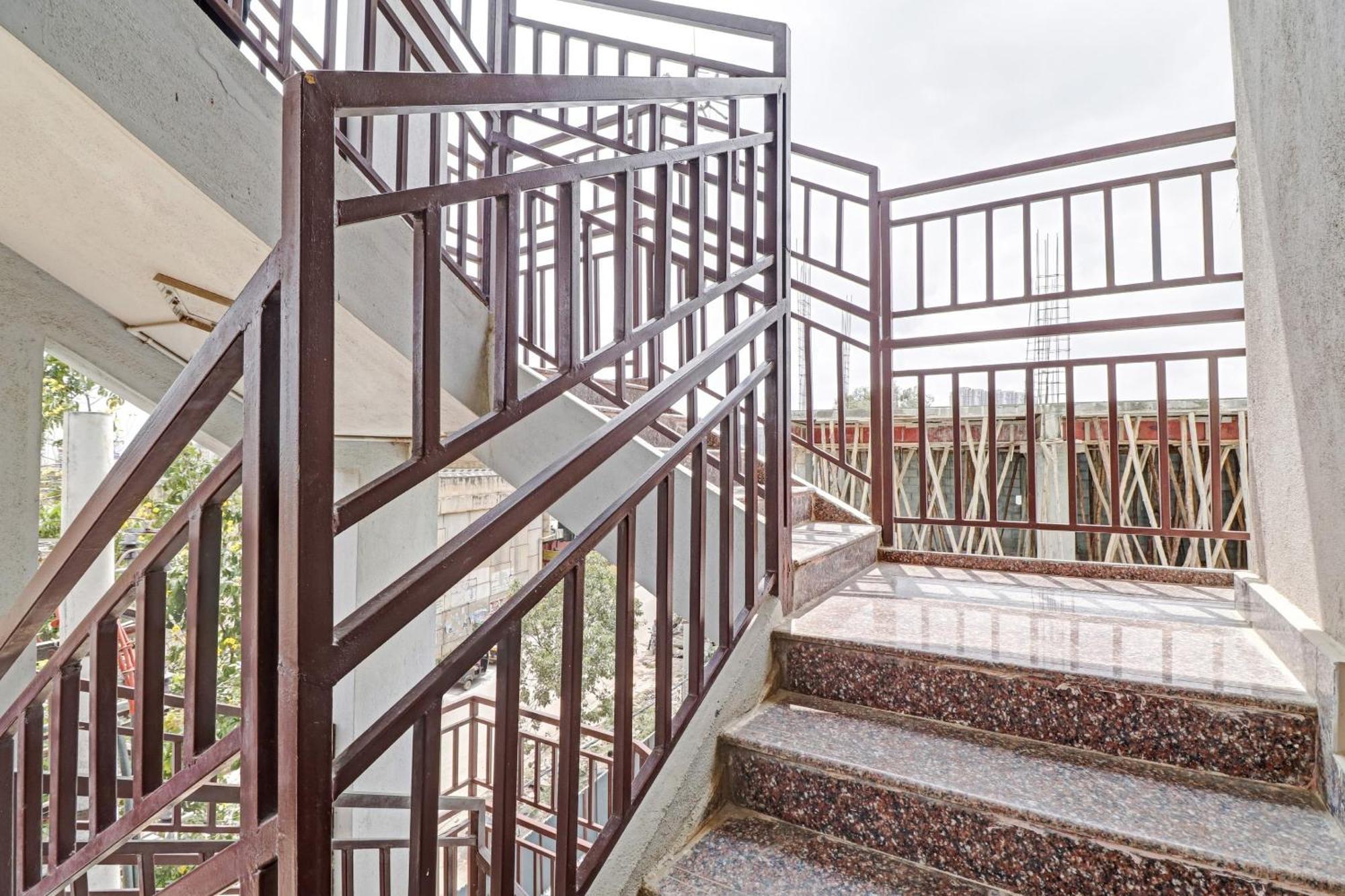 Hotel O Gn Nelli Suites บังกาลอร์ ภายนอก รูปภาพ